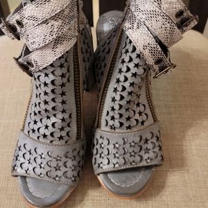 !!!SOLD!!!!Freebird by Steven Theresa Ice 8